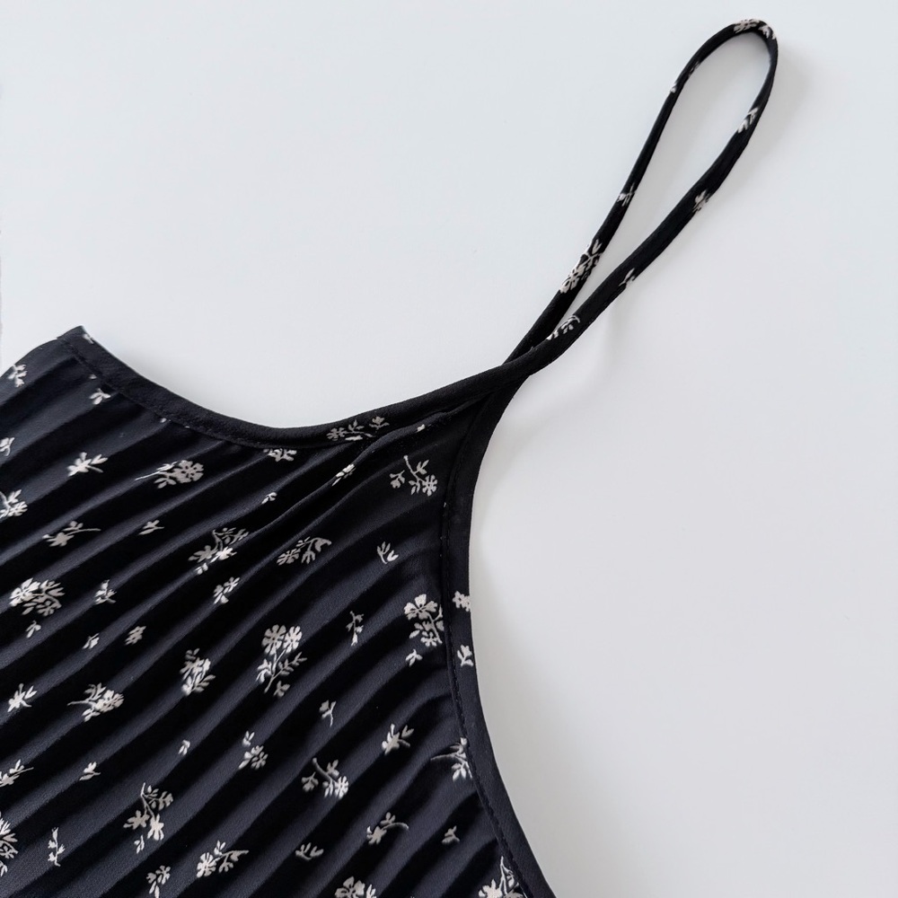 H&M Black Floral Pleated Midi Dress Size XS Spaghetti Strap Lightweight Summer - Picture 5 of 11